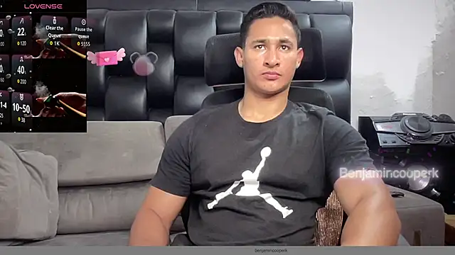 Snapshot of BenjaminCooperk chatting on November 9, 11:47 pm BenjaminCooperk online show from November 9, 11:47 pm