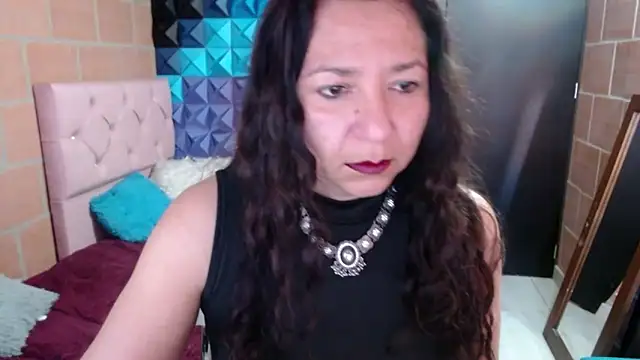 katifoxx online show from January 17, 6:33 pm