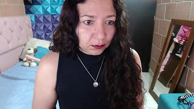 katifoxx online show from February 11, 5:50 pm