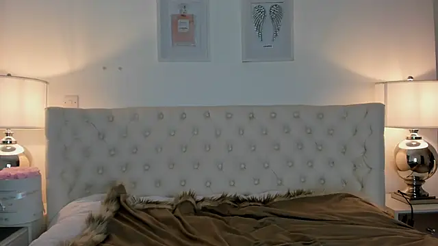 JessicaJames23 online show from March 21, 10:17 am