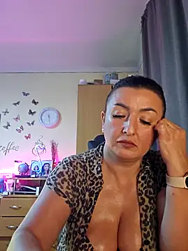 Snapshot of Hotangel75 chatting on September 22, 9:00 am Hotangel75 online show from September 22, 9:00 am