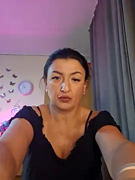 Snapshot of Hotangel75 chatting on October 28, 6:50 am Hotangel75 online show from October 28, 6:50 am