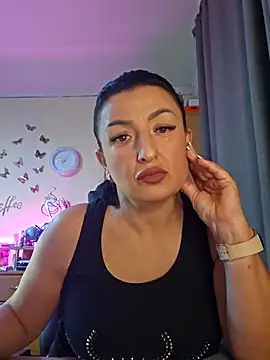 Snapshot of Hotangel75 chatting on October 30, 6:48 am Hotangel75 online show from October 30, 6:48 am