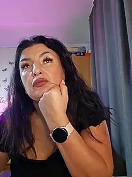 Snapshot of Hotangel75 chatting on November 3, 9:32 am Hotangel75 online show from November 3, 9:32 am