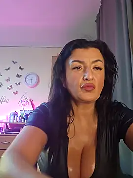 Snapshot of Hotangel75 chatting on November 13, 9:30 am Hotangel75 online show from November 13, 9:30 am