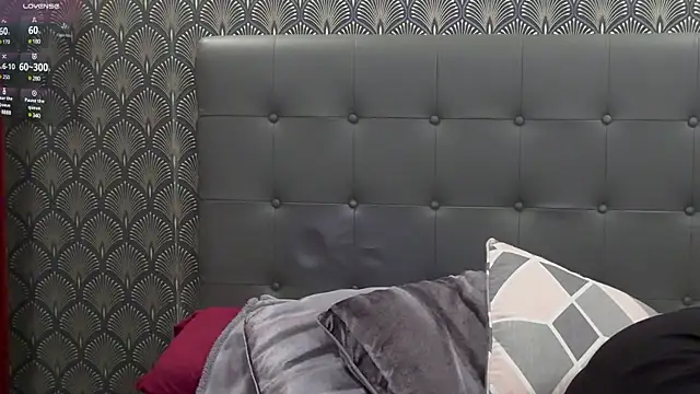 Snapshot of Clara-xoxo chatting on January 13, 2:00 pm Clara-xoxo online show from January 13, 2:00 pm