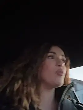 Snapshot of Clara-xoxo chatting on January 23, 5:21 pm Clara-xoxo online show from January 23, 5:21 pm