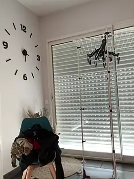 Snapshot of Clara-xoxo chatting on March 4, 2:32 pm Clara-xoxo online show from March 4, 2:32 pm