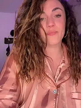 Snapshot of Clara-xoxo chatting on March 11, 8:20 pm Clara-xoxo online show from March 11, 8:20 pm