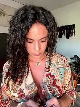 Snapshot of Clara-xoxo chatting on October 29, 1:46 pm Clara-xoxo online show from October 29, 1:46 pm