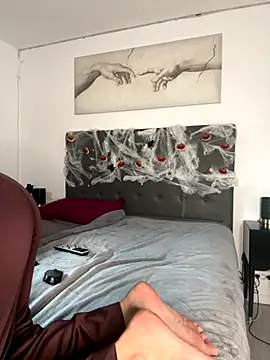 Snapshot of Clara-xoxo chatting on October 31, 2:51 pm Clara-xoxo online show from October 31, 2:51 pm