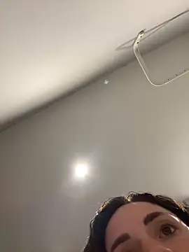 Snapshot of Clara-xoxo chatting on November 18, 2:21 pm Clara-xoxo online show from November 18, 2:21 pm