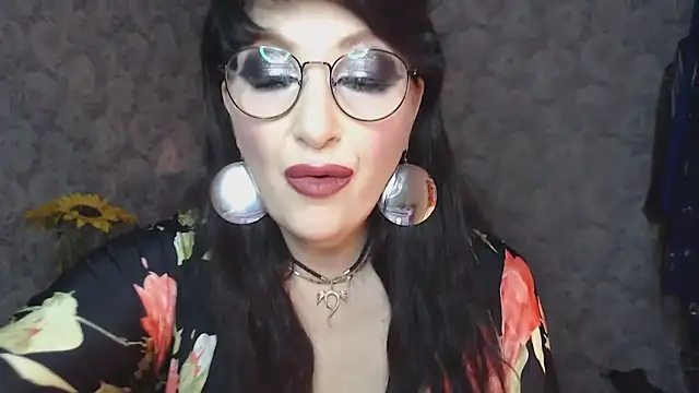 Aziza1 online show from February 20, 10:15 pm