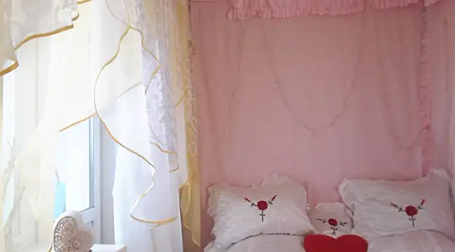 SunnySylvia online show from March 18, 12:25 pm