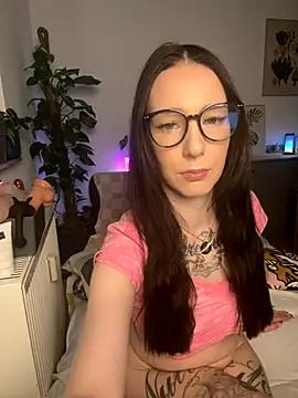 Trixie-Tainted online show from September 19, 12:17 pm