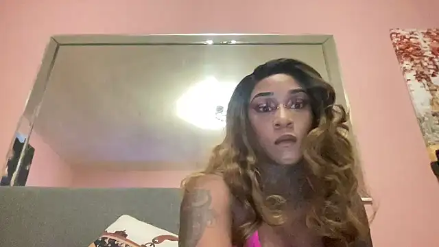 Snapshot of Creamesensation chatting on February 15, 6:12 am Creamesensation online show from February 15, 6:12 am