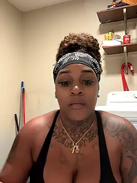 Snapshot of Creamesensation chatting on September 20, 2:34 am Creamesensation online show from September 20, 2:34 am