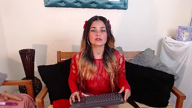 DestinyHills online show from February 14, 4:04 am