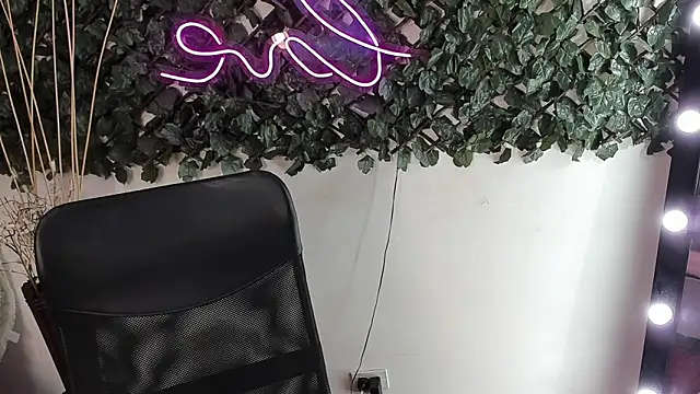 DestinyHills online show from September 27, 12:21 pm