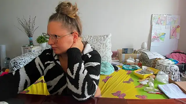 IamYourNarcotic online show from November 5, 10:48 am