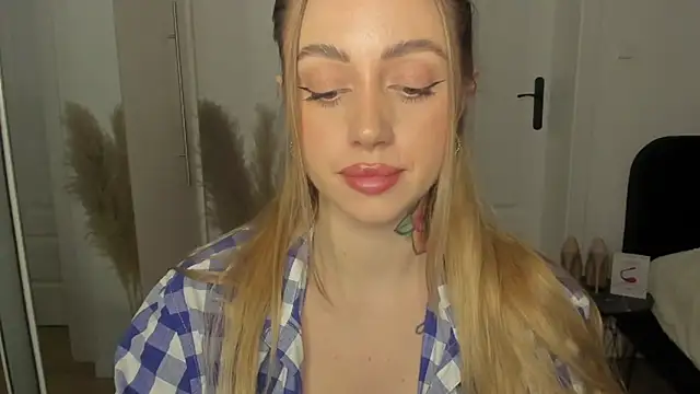 sexyCoralie online show from February 1, 5:47 pm