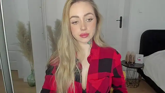 sexyCoralie online show from March 13, 2:23 pm