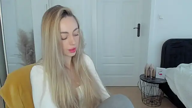 sexyCoralie online show from March 17, 2:23 pm