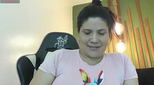 Snapshot of Sharloth_milf chatting on March 11, 3:56 pm Sharloth milf online show from March 11, 3:56 pm