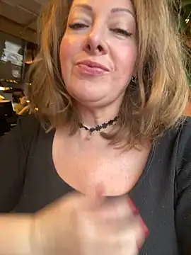 Snapshot of Alice_Sweetyyy chatting on March 2, 1:49 pm Alice Sweetyyy online show from March 2, 1:49 pm