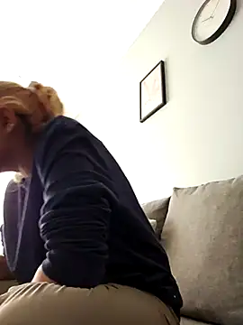 Snapshot of DirtySnowball69 chatting on October 6, 3:09 pm DirtySnowball69 online show from October 6, 3:09 pm