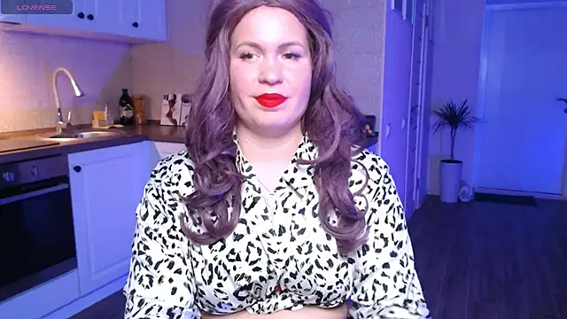 Snapshot of HotTiffani chatting on January 27, 3:18 pm HotTiffani online show from January 27, 3:18 pm