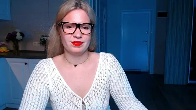 Snapshot of HotTiffani chatting on September 20, 6:31 pm HotTiffani online show from September 20, 6:31 pm