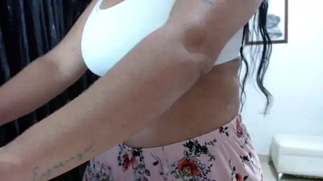 Snapshot of venuz_mendoza20 chatting on September 18, 1:46 pm venuz mendoza20 online show from September 18, 1:46 pm