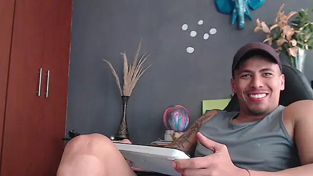 geirge teacherxx online show from January 12, 8:14 pm