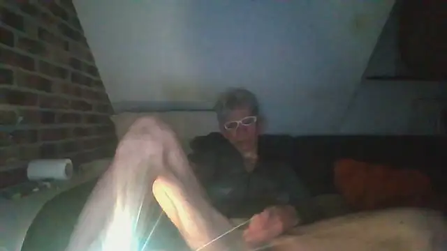 Snapshot of InMeinenMund chatting on October 14, 8:31 pm InMeinenMund online show from October 14, 8:31 pm