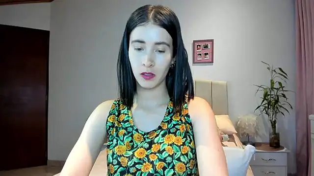 macarena vallejo online show from March 3, 1:21 am