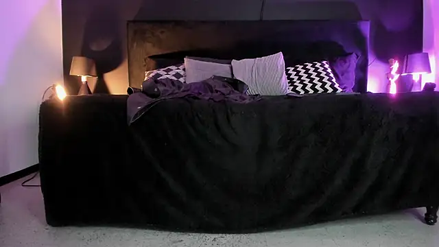  Jade 16 online show from February 8, 6:44 pm