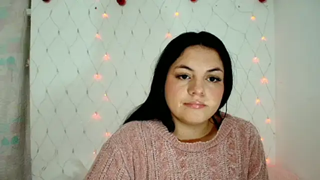 Snapshot of Anal_Milky_Momma chatting on December 14, 6:45 pm Anal Milky Momma online show from December 14, 6:45 pm