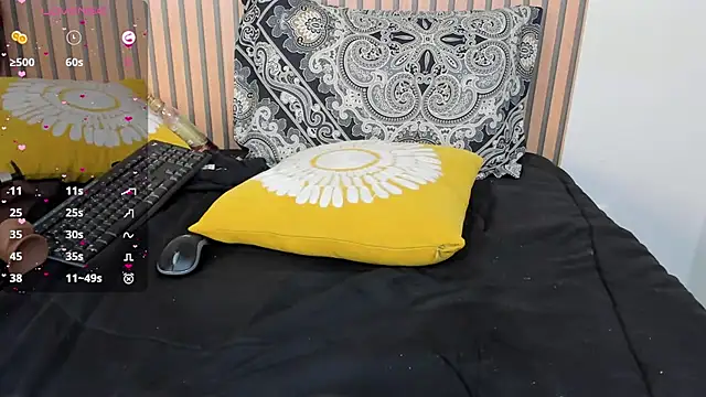 Snapshot of emma_andrew1 chatting on January 30, 6:43 pm emma andrew1 online show from January 30, 6:43 pm