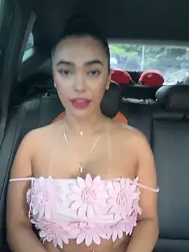 Snapshot of emma_andrew1 chatting on September 21, 6:20 pm emma andrew1 online show from September 21, 6:20 pm