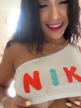 Snapshot of emma_andrew1 chatting on September 24, 4:10 pm emma andrew1 online show from September 24, 4:10 pm