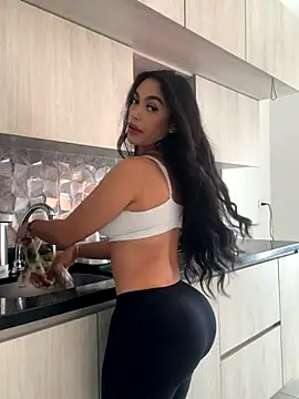 Snapshot of emma_andrew1 chatting on November 23, 7:57 pm emma andrew1 online show from November 23, 7:57 pm