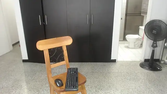 mijal queen online show from February 28, 2:31 am