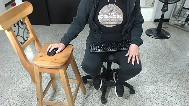 mijal queen online show from March 6, 2:30 am