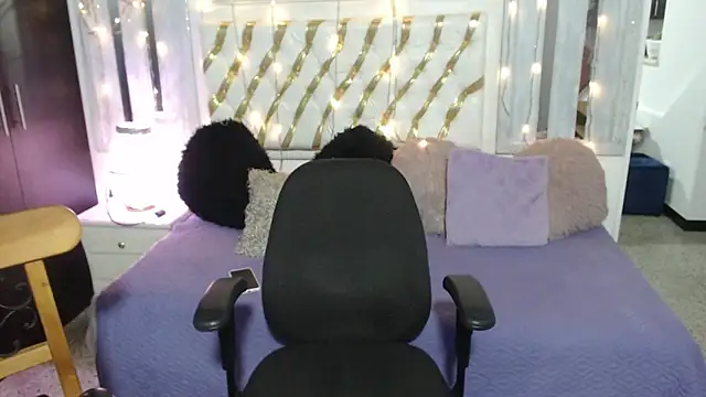 mijal queen online show from March 14, 5:48 am