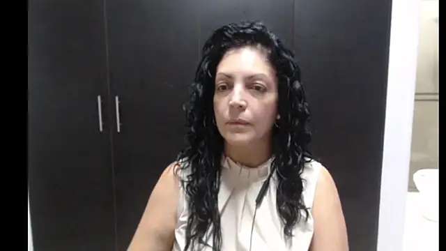 mijal queen online show from September 17, 3:08 am