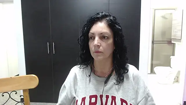 mijal queen online show from October 2, 2:51 am