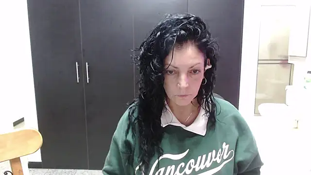 mijal queen online show from November 14, 2:54 am