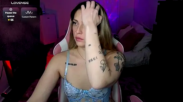 queenxlexy online show from January 29, 5:56 pm