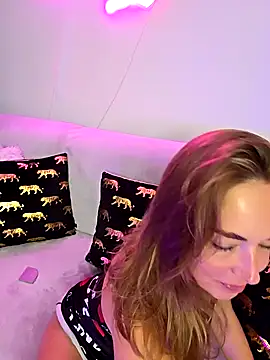 Snapshot of VickyDiamondx chatting on September 14, 8:46 am VickyDiamondx online show from September 14, 8:46 am